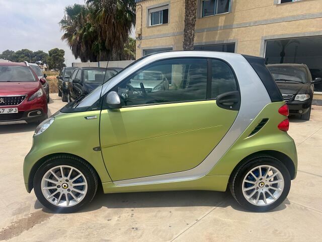 SMART FOR TWO PASSION COUPE 1.0 MHD AUTO SPANISH RHD IN SPAIN 61000 MILES 2010